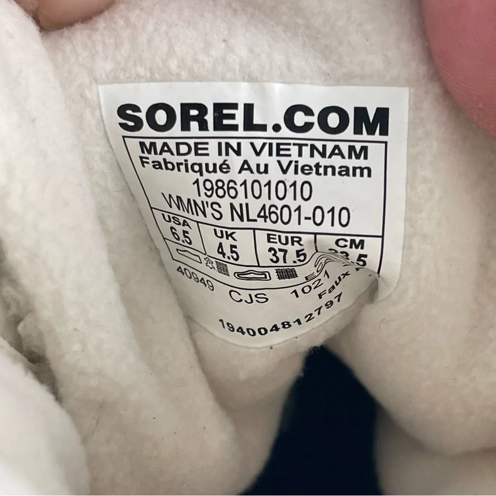 Sorel Womens Explorer II Joan Cozy-Size 6.5-Black & White Sherpa Boot-Ships Free
